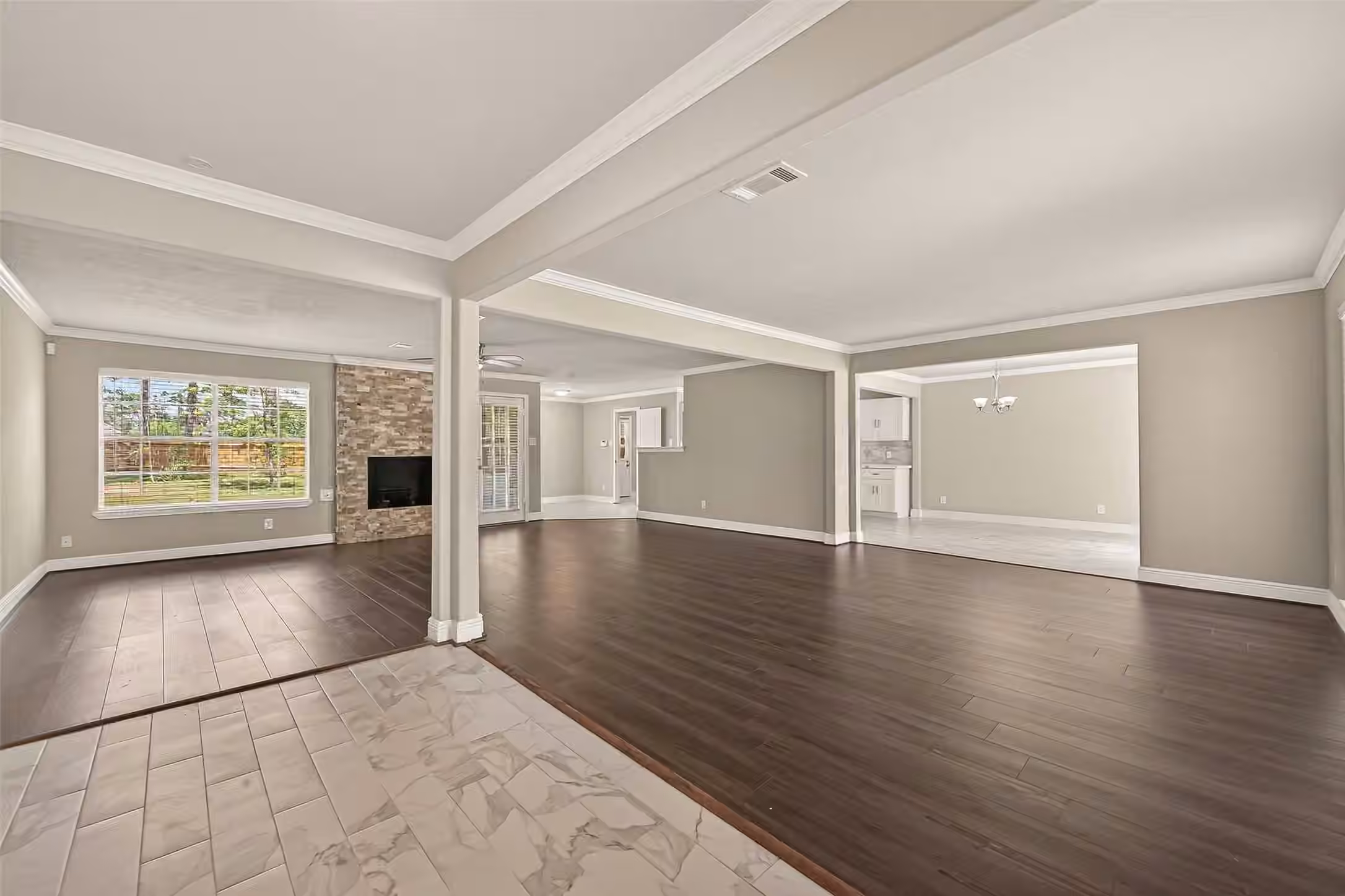 Photo 4 of 1102 Belaya Lane, Houston, TX