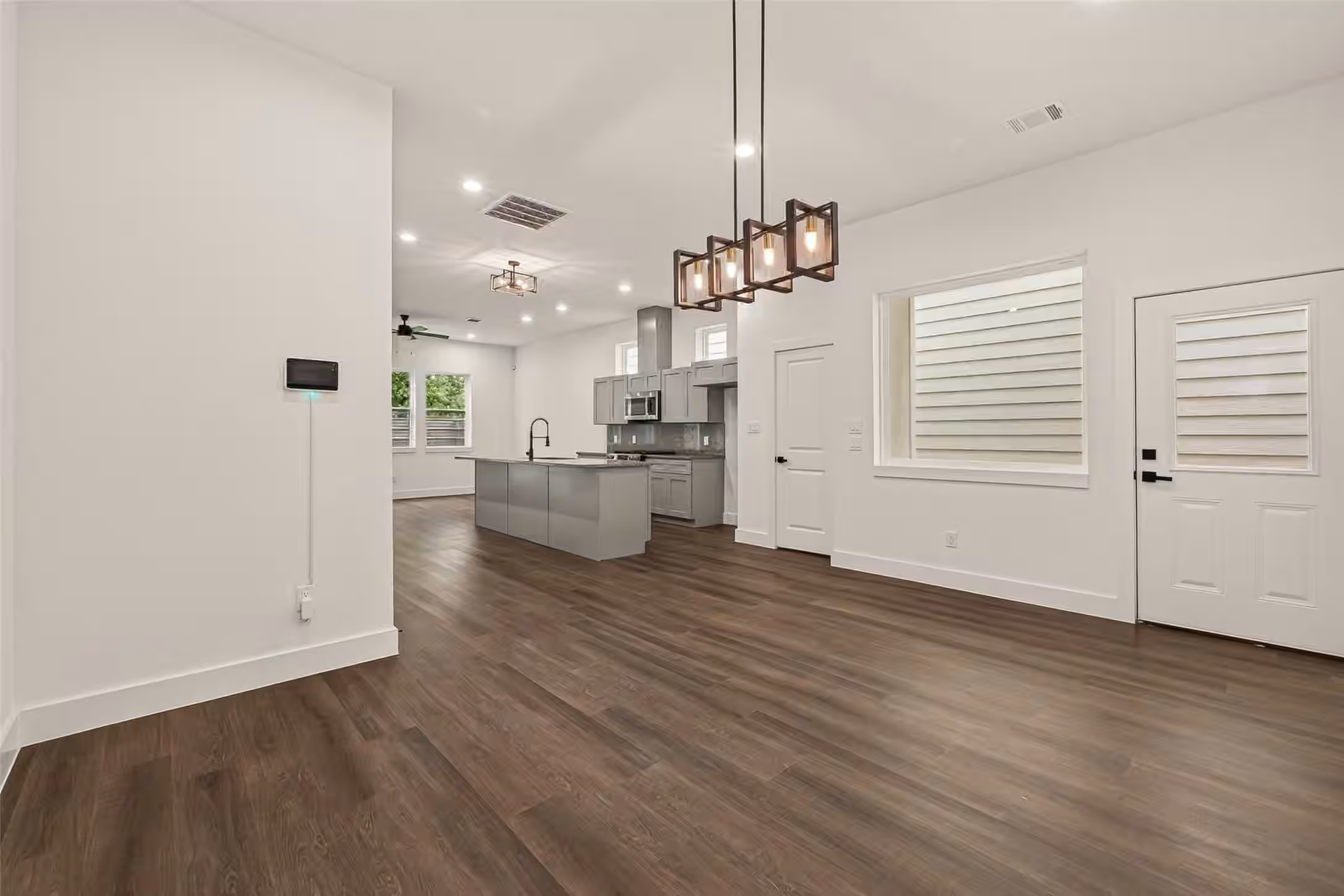 Photo 5 of 6808 Madrid Street, Houston, TX