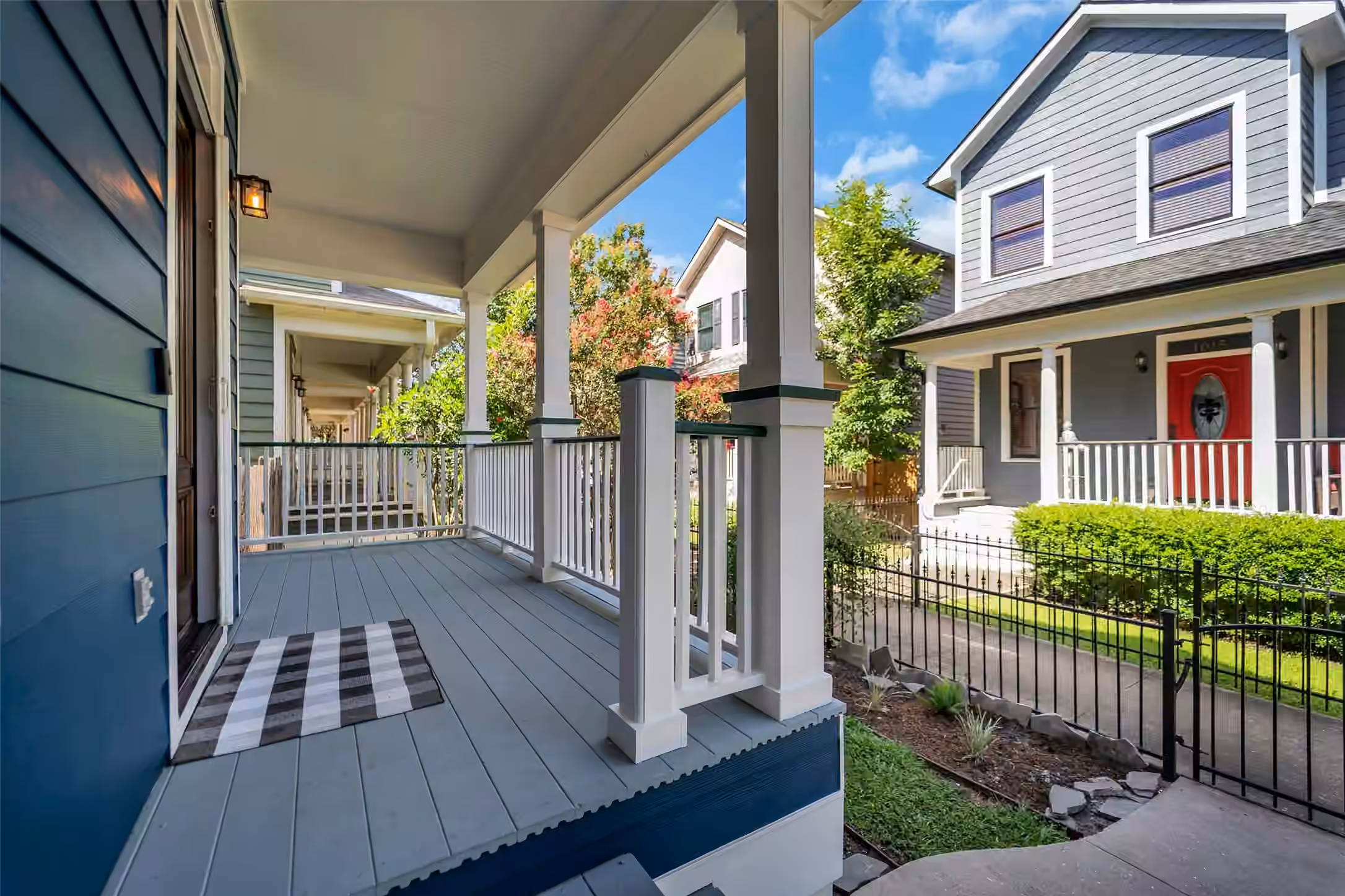 Photo 3 of 1029 W 15th 1/2 Street, Houston, TX