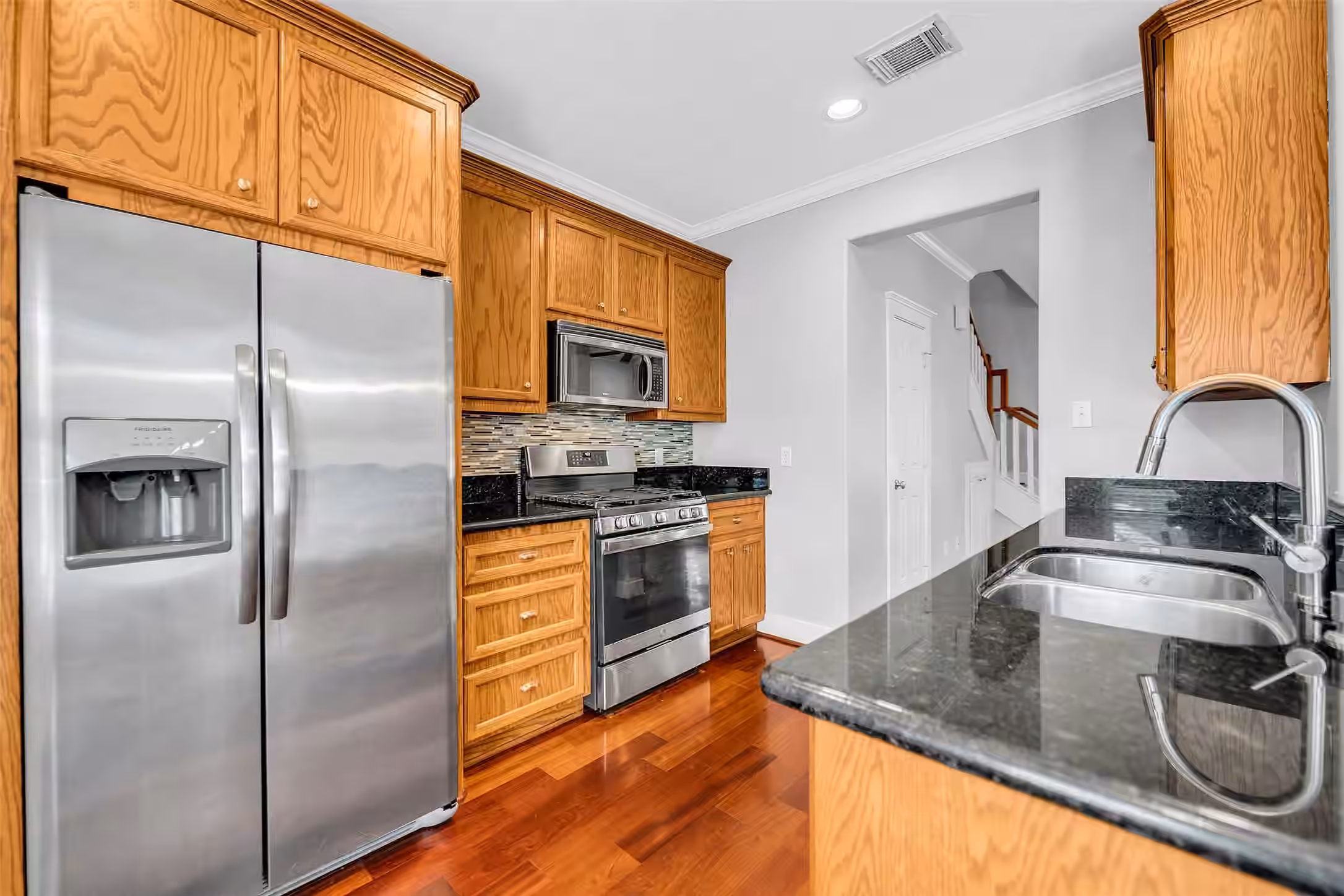 Photo 7 of 1029 W 15th 1/2 Street, Houston, TX