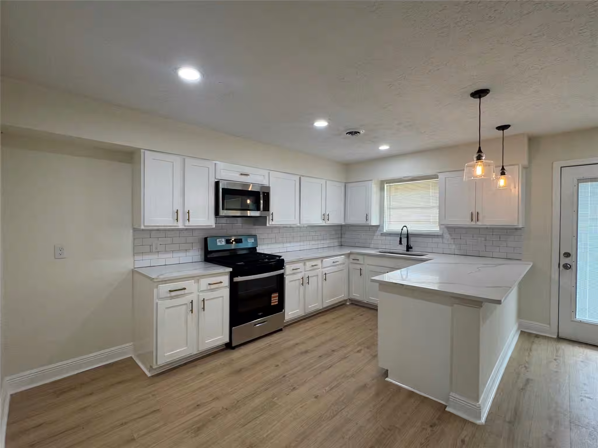 Photo 3 of 6523 Glen Rock Drive, Houston, TX