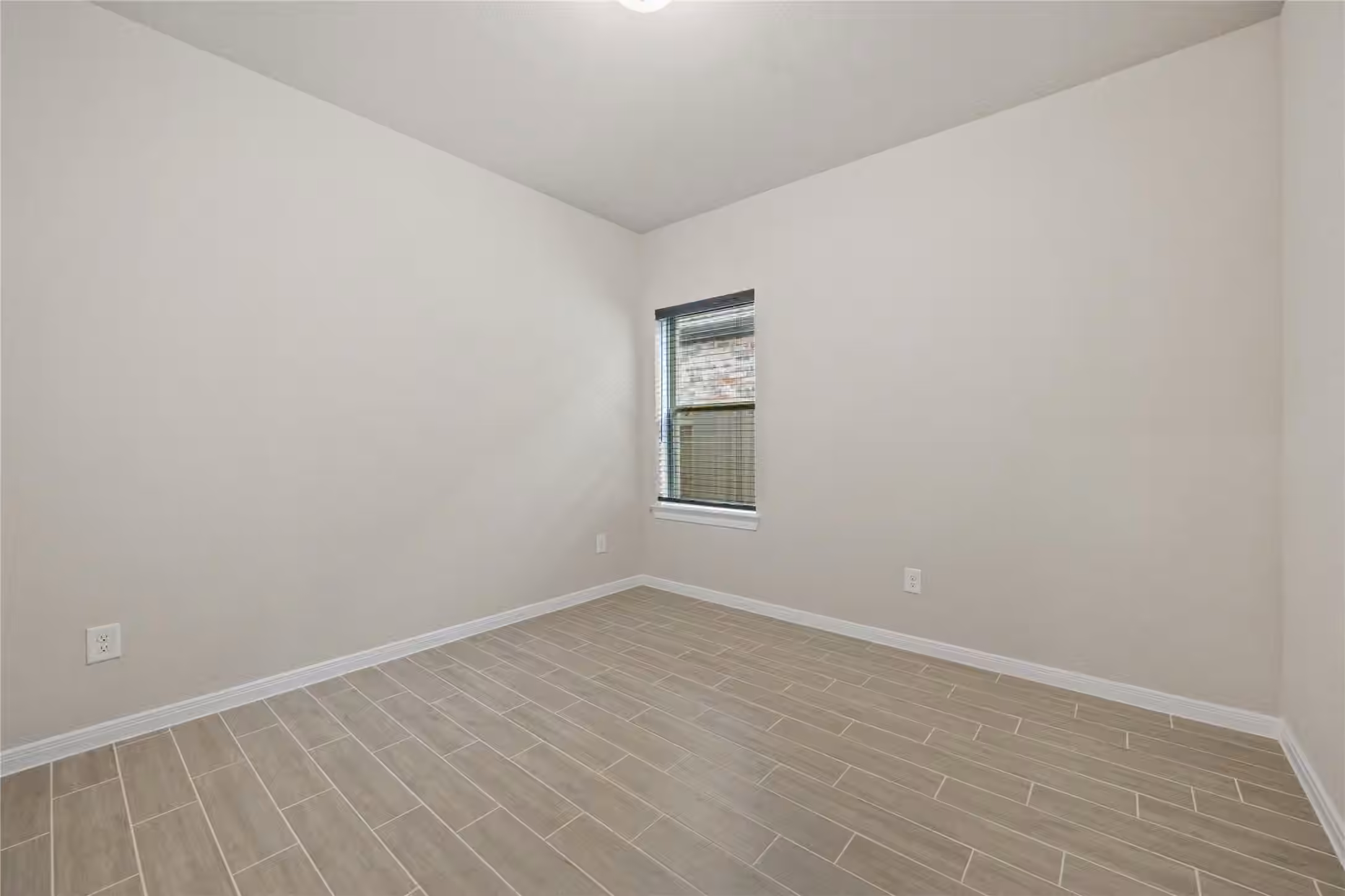 Photo 5 of 7330 Lake Arrowhead Lane, Porter, TX
