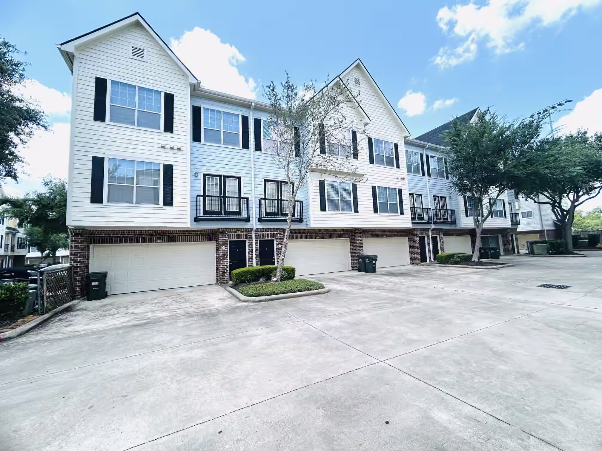 Photo of 9200 Westheimer Road 1704, Houston, TX 77063