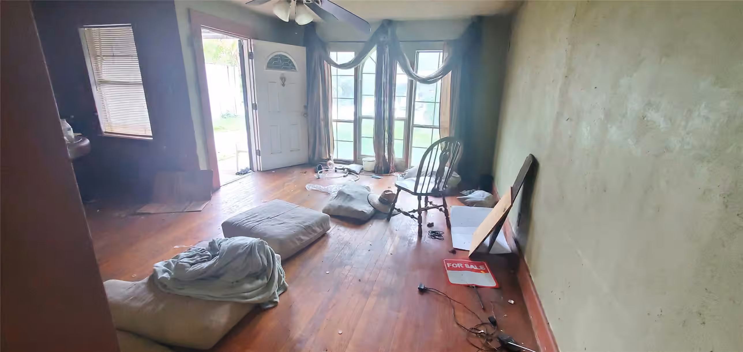 Photo 2 of 5606 Belarbor Street, Houston, TX
