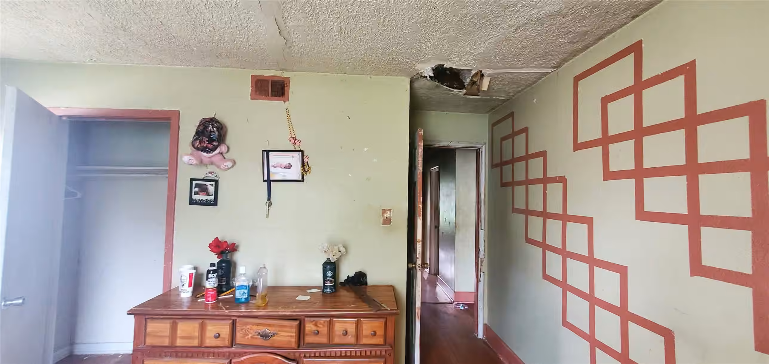 Photo 5 of 5606 Belarbor Street, Houston, TX