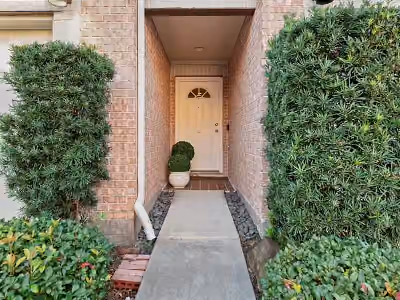 Photo 2 of 5941 South Loop E 504, Houston, TX