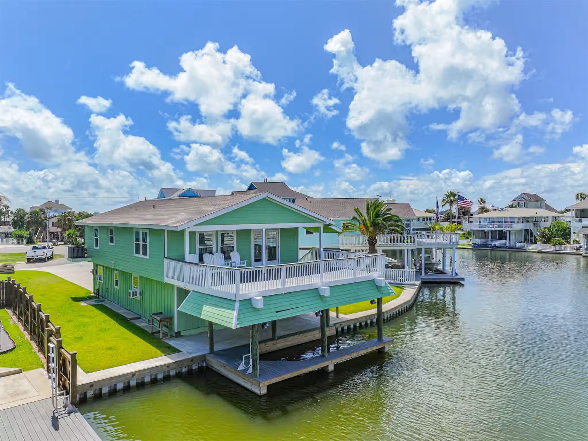 Photo of 4222 Spanish Main, Jamaica Beach, TX 77554