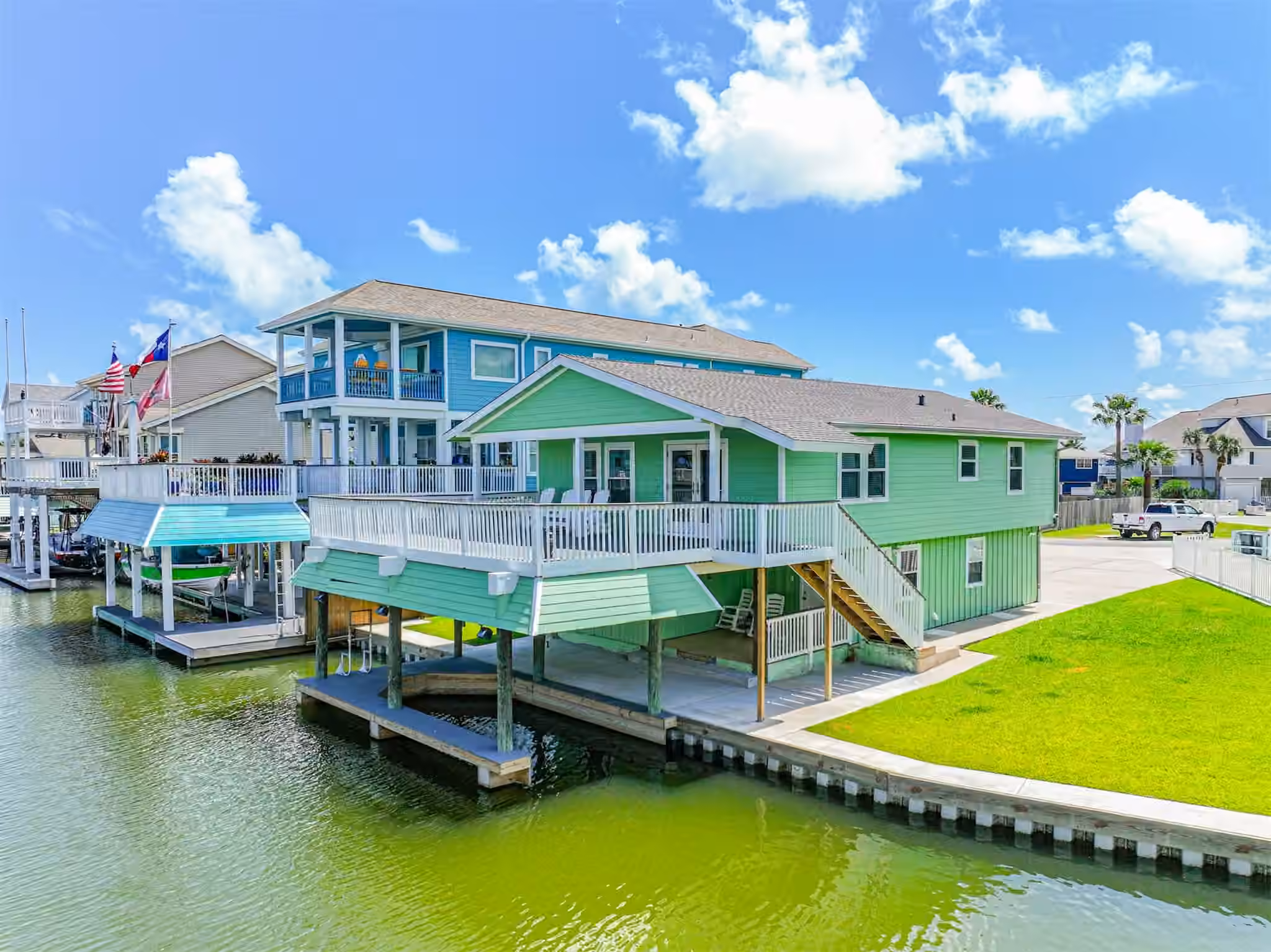 Photo 2 of 4222 Spanish Main, Jamaica Beach, TX