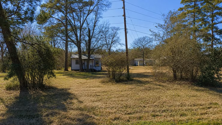 Photo 2 of 5120 Fm 1374 Road, Huntsville, TX