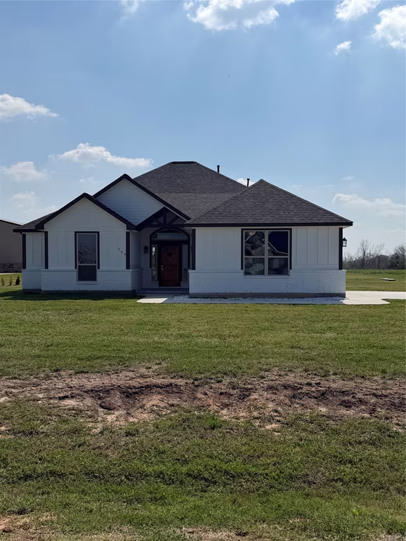 Photo of 749 Buffalo Trail, Angleton, TX