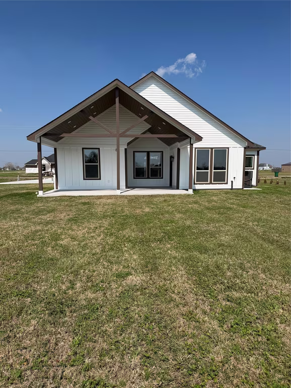 Photo 7 of 749 Buffalo Trail, Angleton, TX