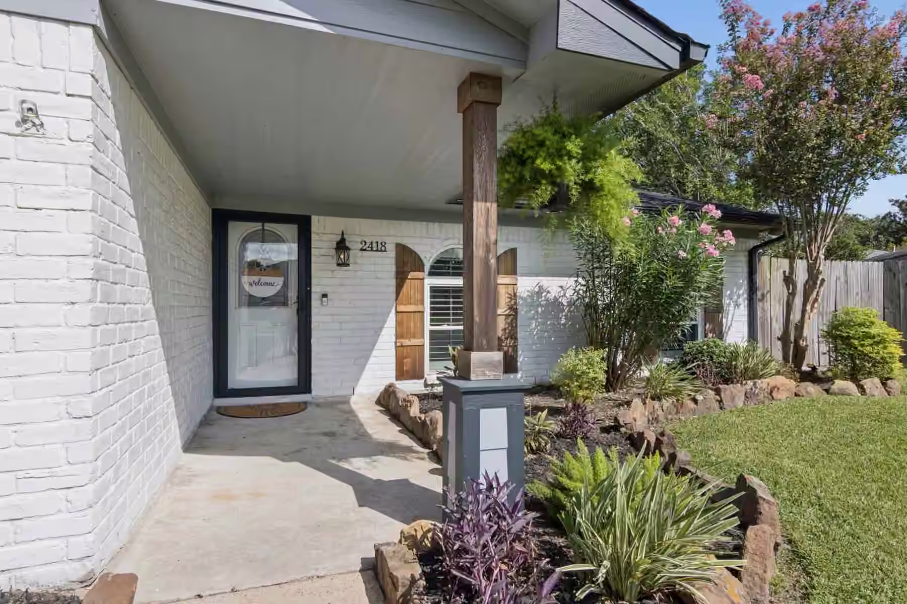 Photo 2 of 2418 Lufkin Lane, Deer Park, TX