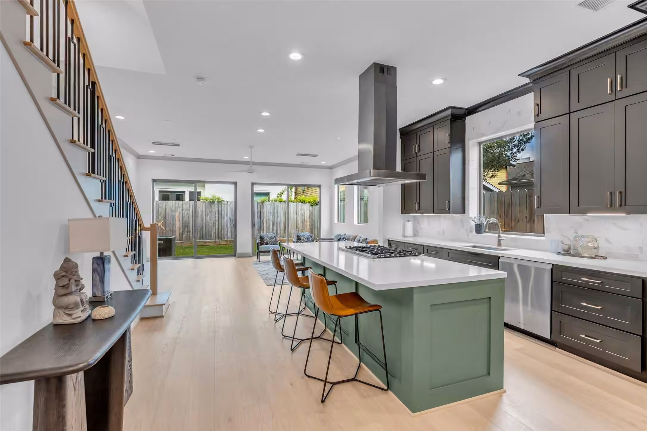 Photo 6 of 1724 Ridgewood Street, Houston, TX