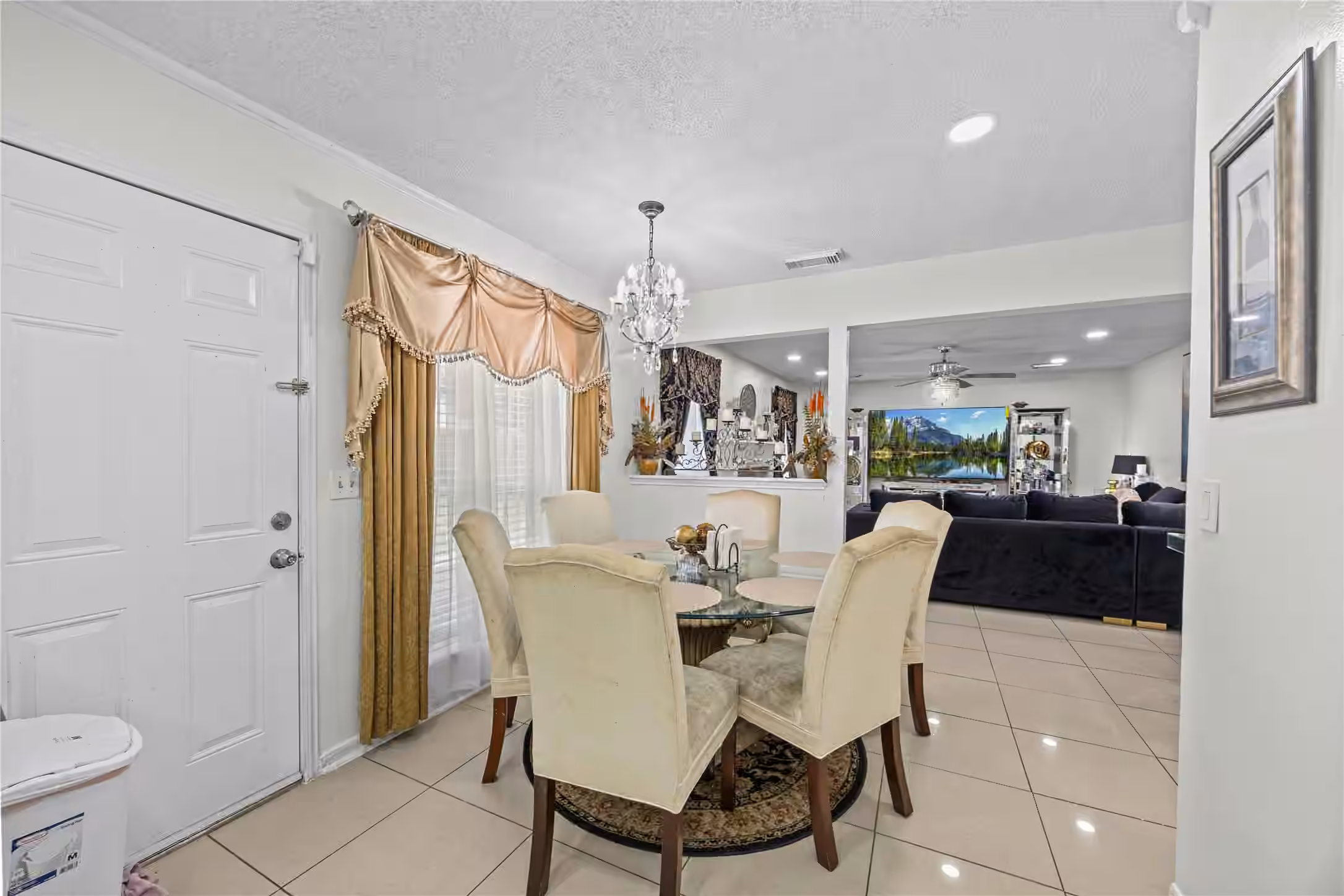 Photo 7 of 18058 Berry Branch Drive, Houston, TX