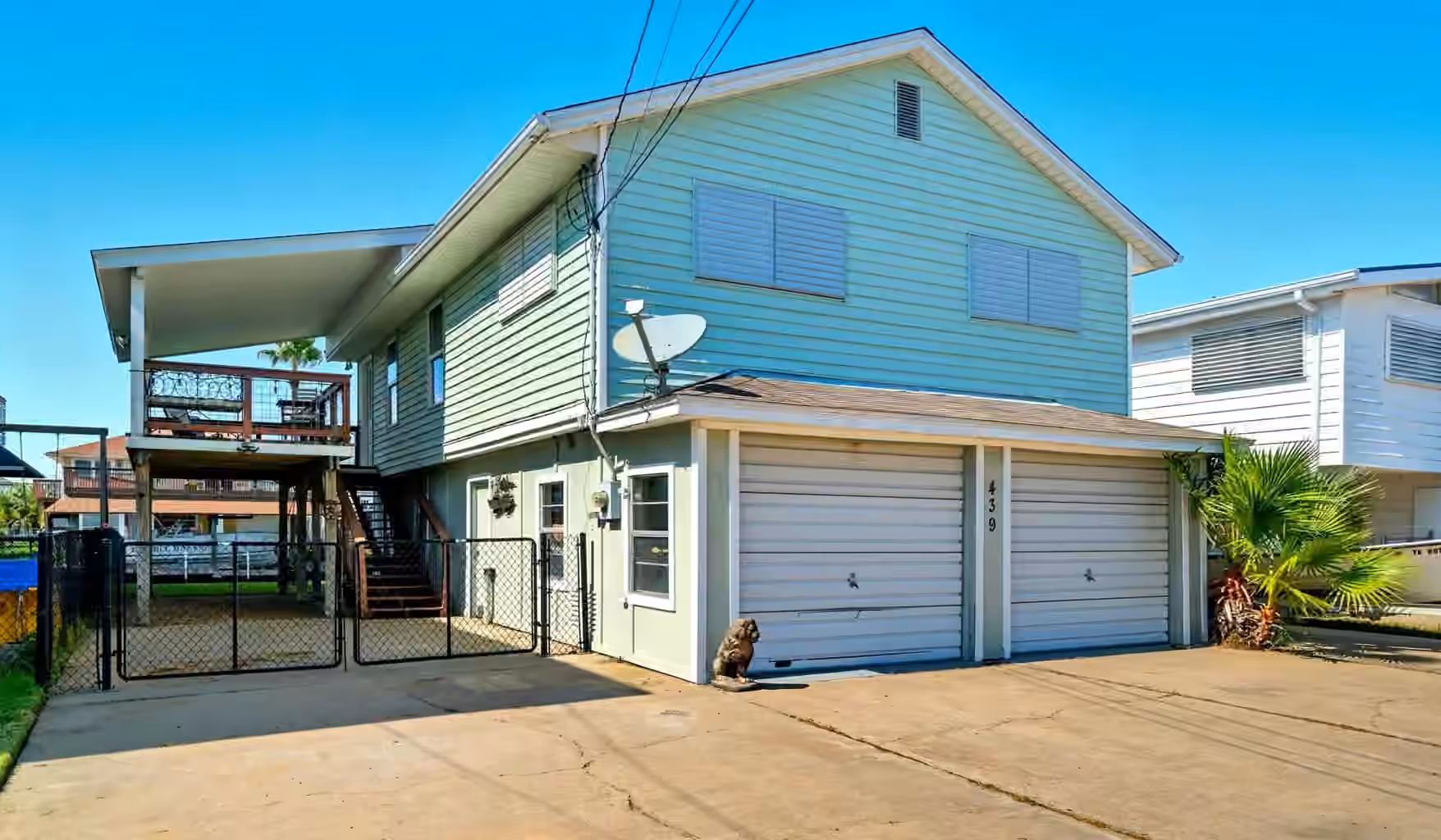 Photo 4 of 439 Pompano Street, Bayou Vista, TX