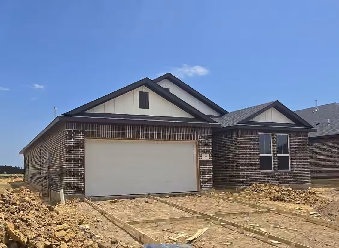 Photo 4 of 520 Deep Sands Drive, Waller, TX