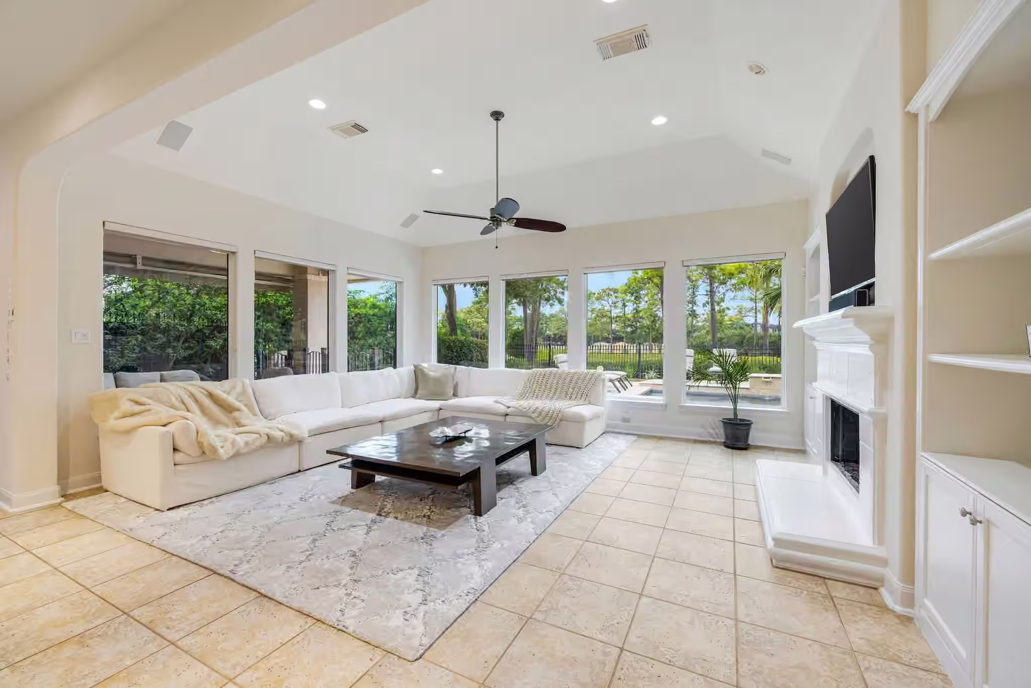 Photo 4 of 3010 Bonnebridge Way Boulevard, Houston, TX