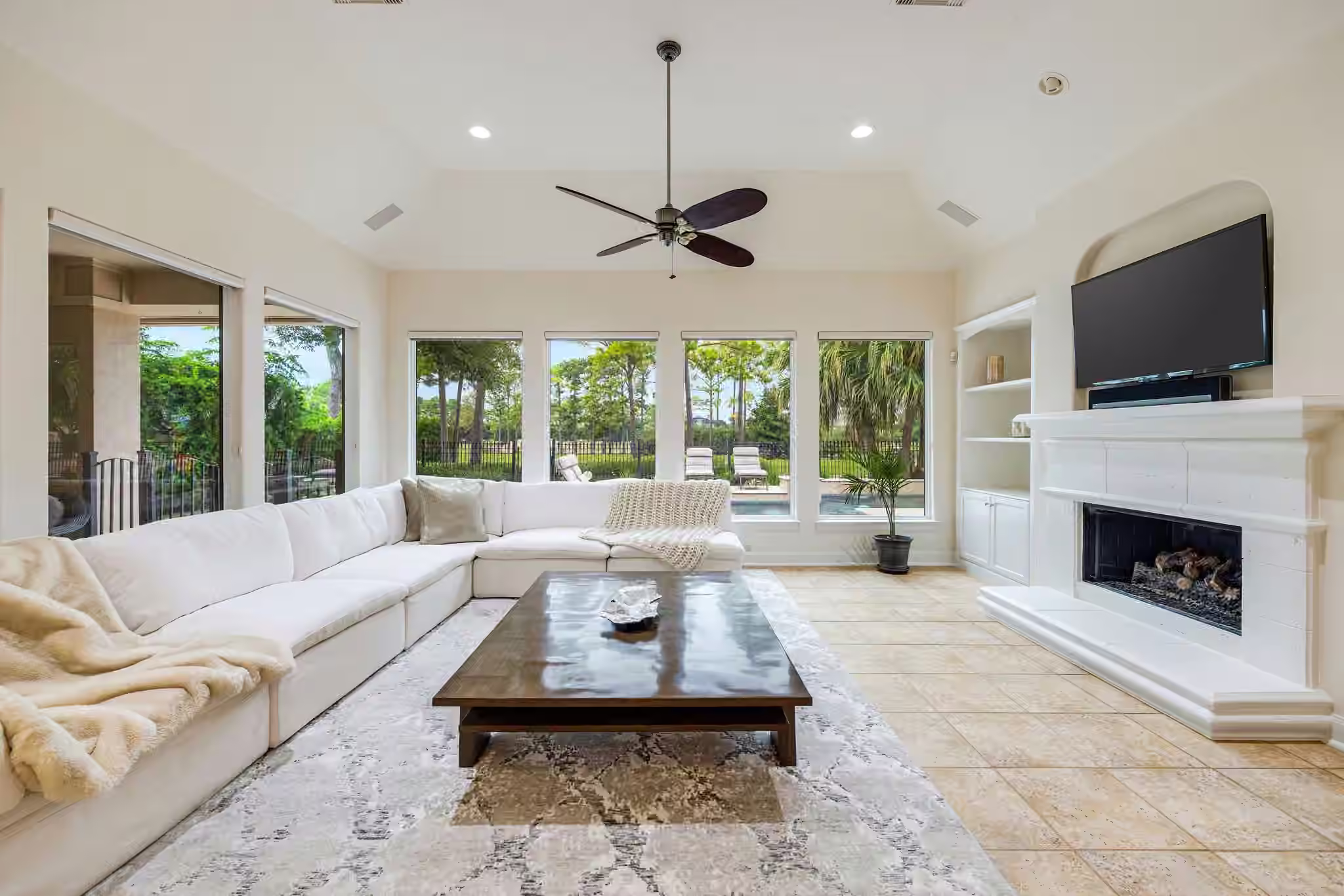 Photo 5 of 3010 Bonnebridge Way Boulevard, Houston, TX