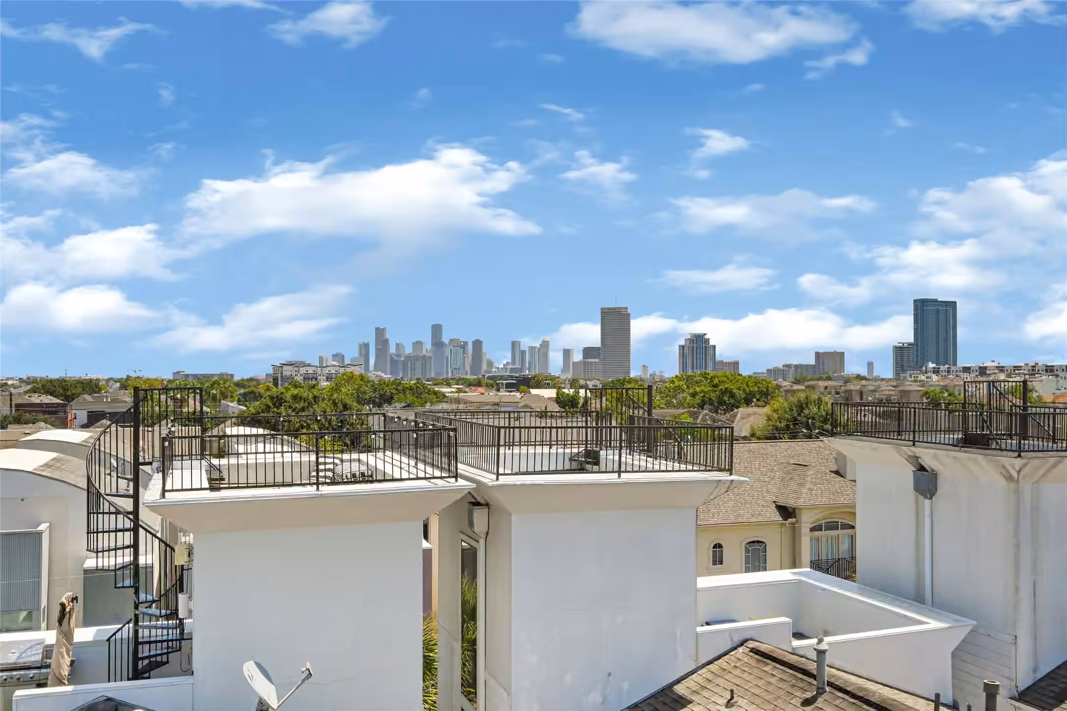 Photo 4 of 707 Reinicke Street, Houston, TX