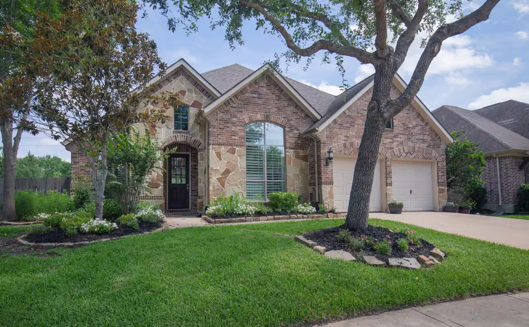 Photo of 8207 Otter Creek Way, Missouri City, TX 77459