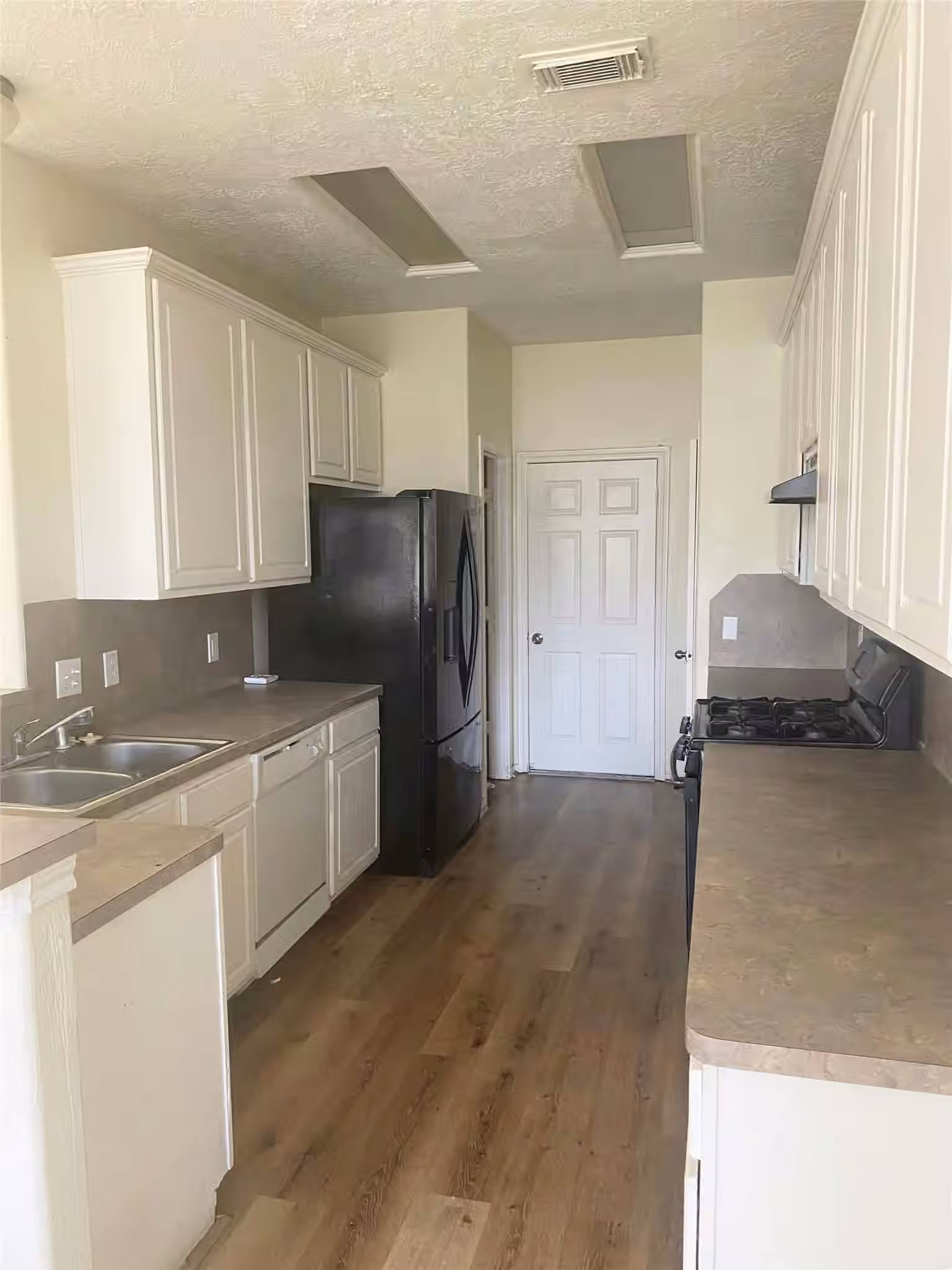 Photo 4 of 13064 Peppergate Lane, Houston, TX