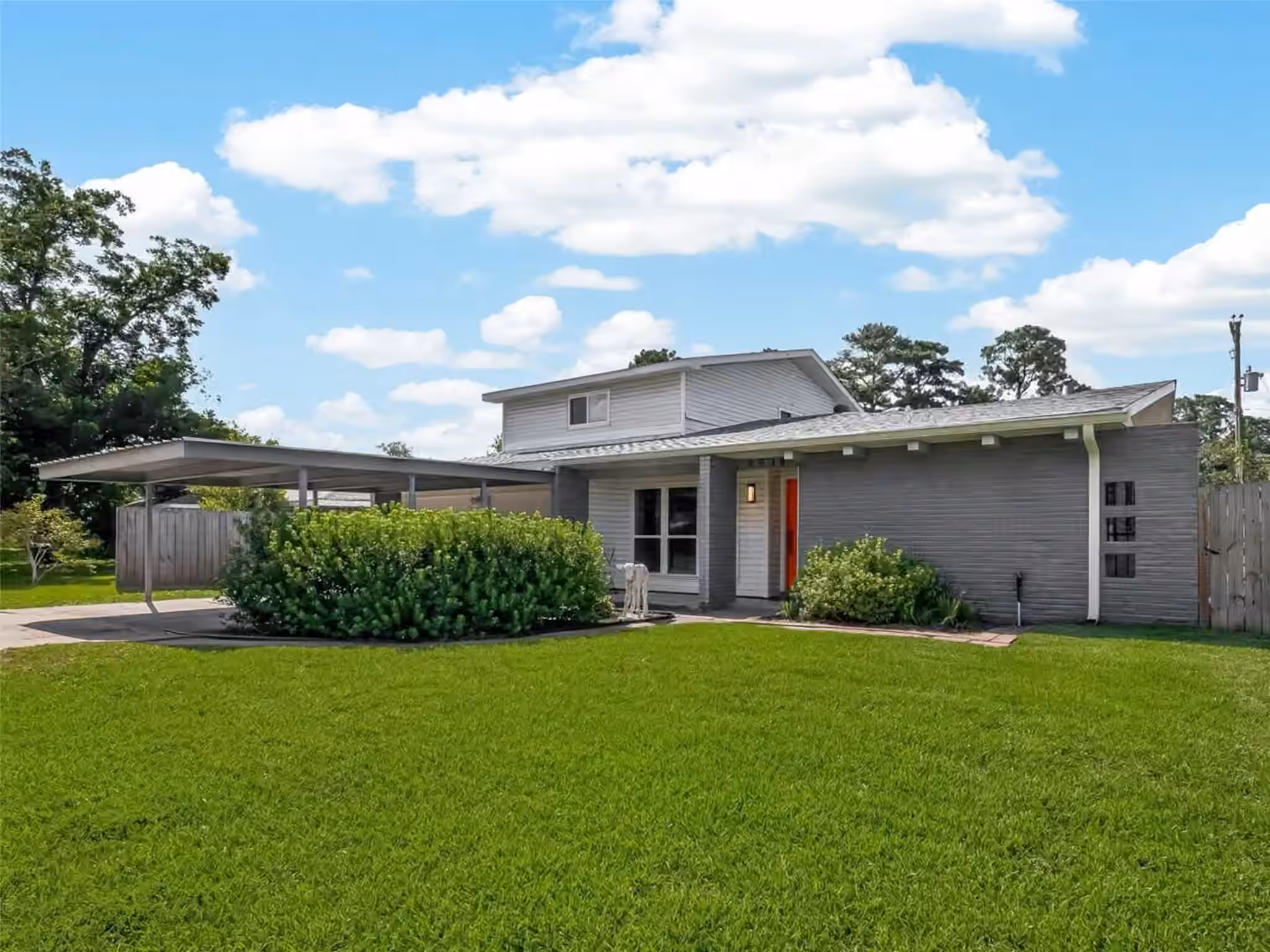 Photo 3 of 9538 Kerrwood Lane, Houston, TX