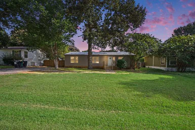 Photo of 16306 Oaklane Trail, Magnolia, TX 77355