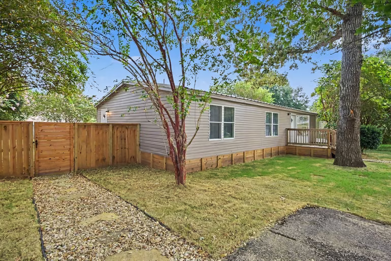 Photo 3 of 16306 Oaklane Trail, Magnolia, TX