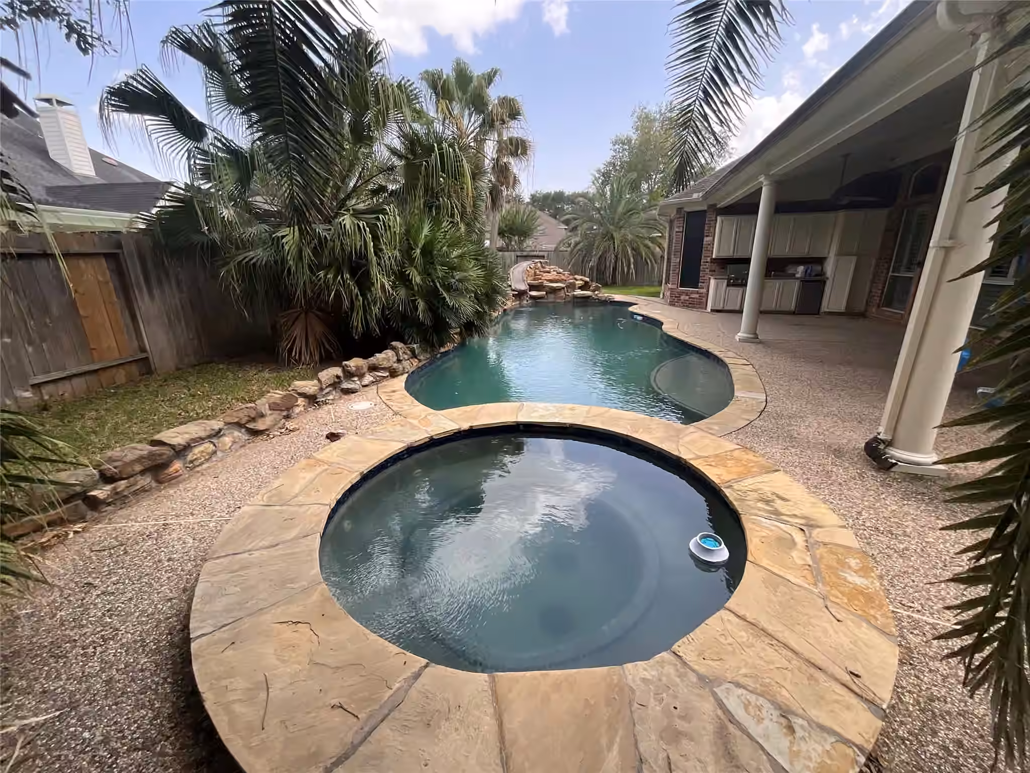 Photo 2 of 8322 Castle Pond Court, Houston, TX