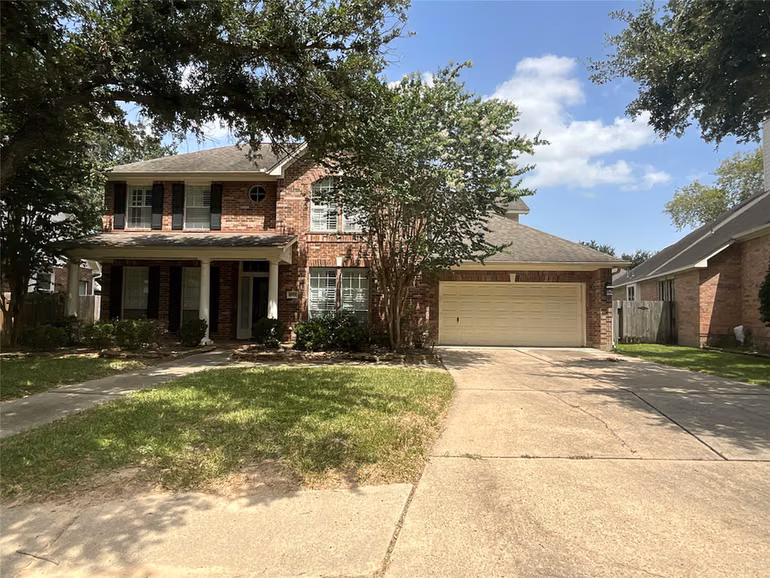 Photo 3 of 8322 Castle Pond Court, Houston, TX