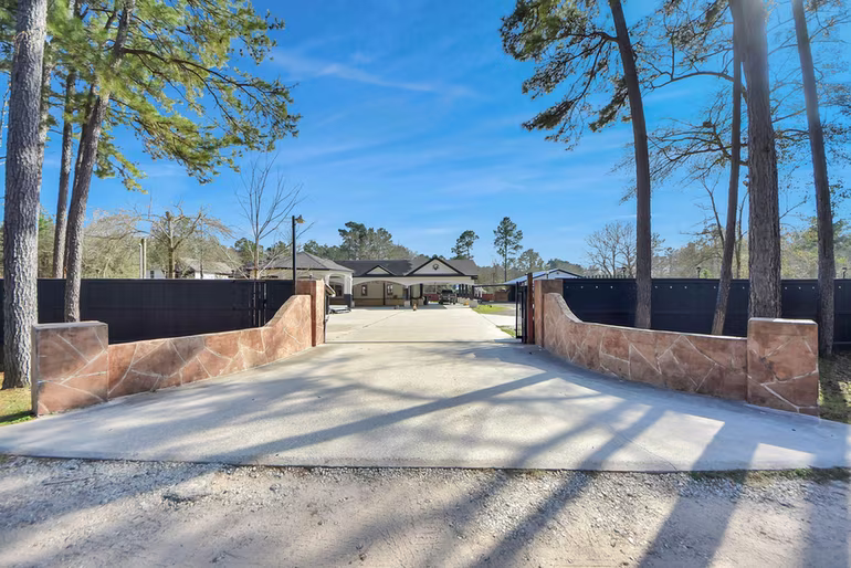 Photo 5 of 26090 Cornwall, New Caney, TX