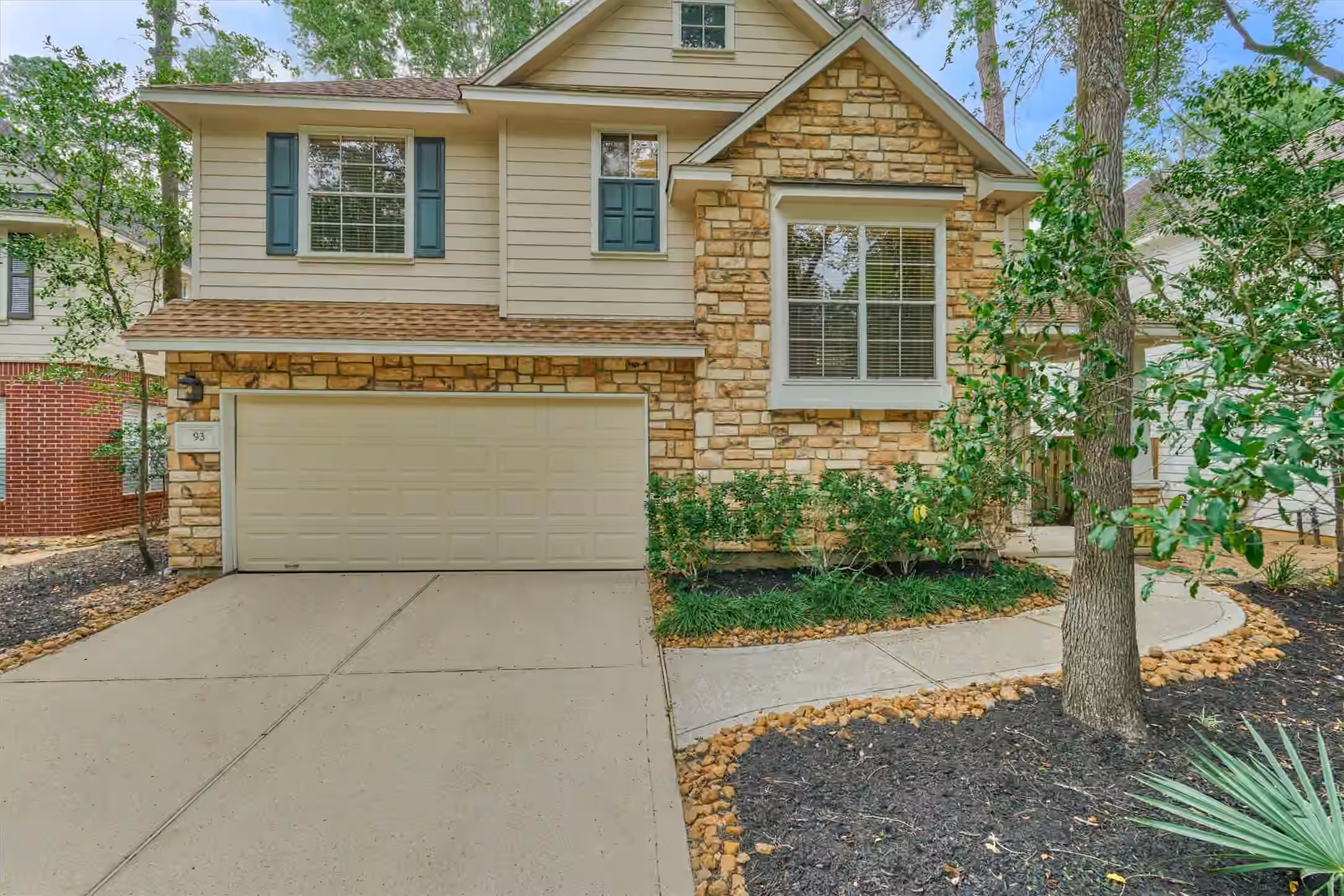 Photo 2 of 93 N Apple Springs Circle, The Woodlands, TX