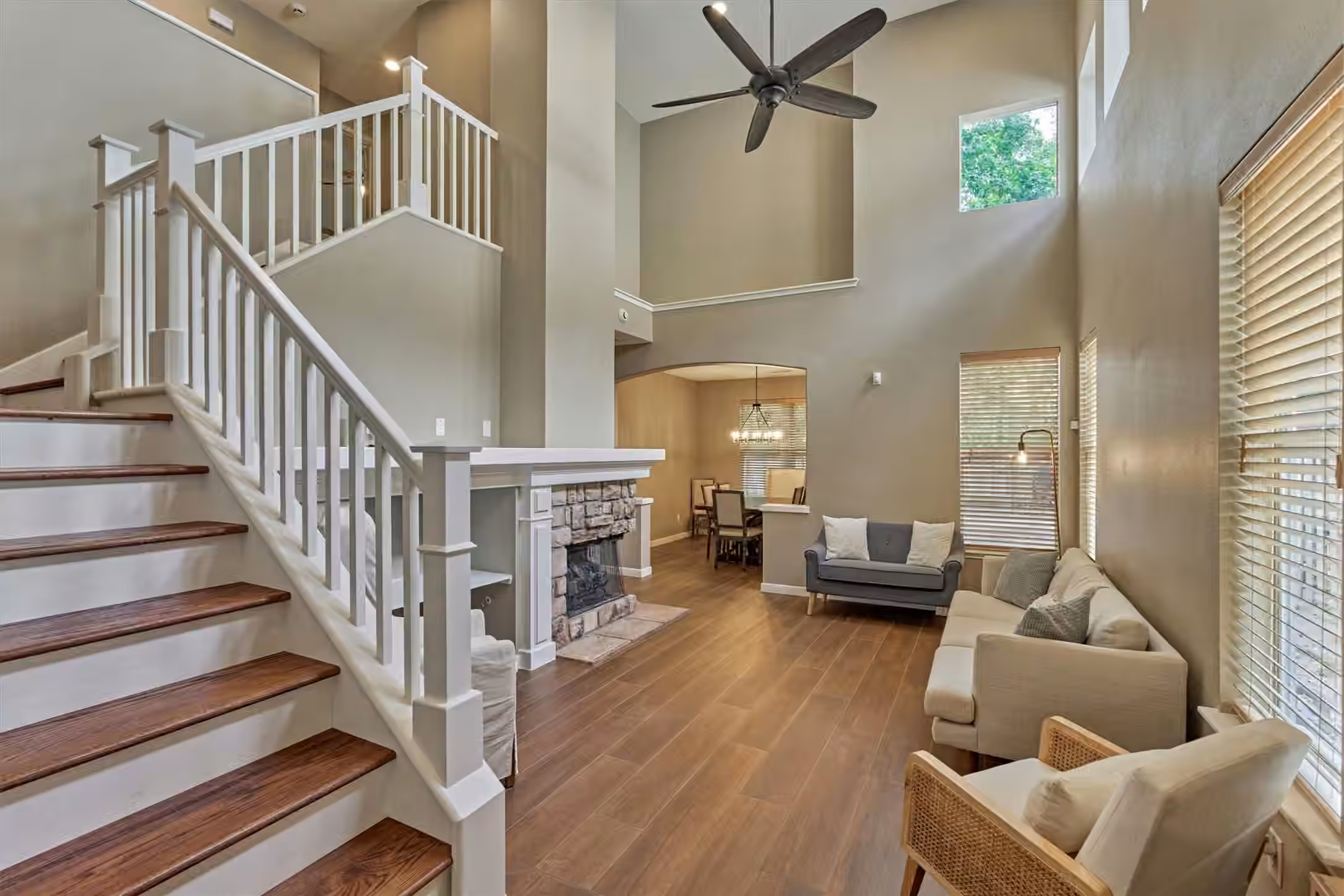 Photo 5 of 93 N Apple Springs Circle, The Woodlands, TX
