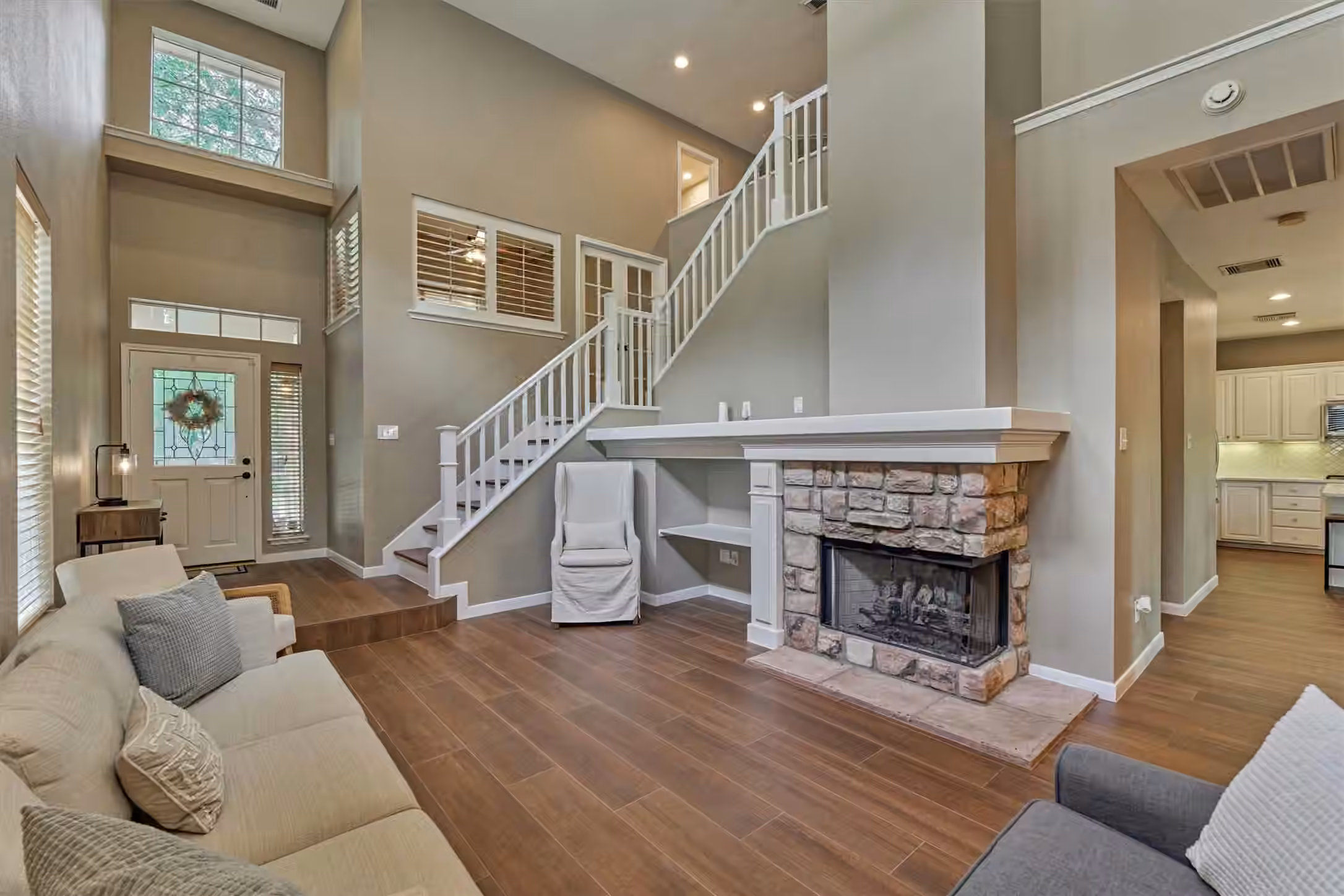 Photo 7 of 93 N Apple Springs Circle, The Woodlands, TX