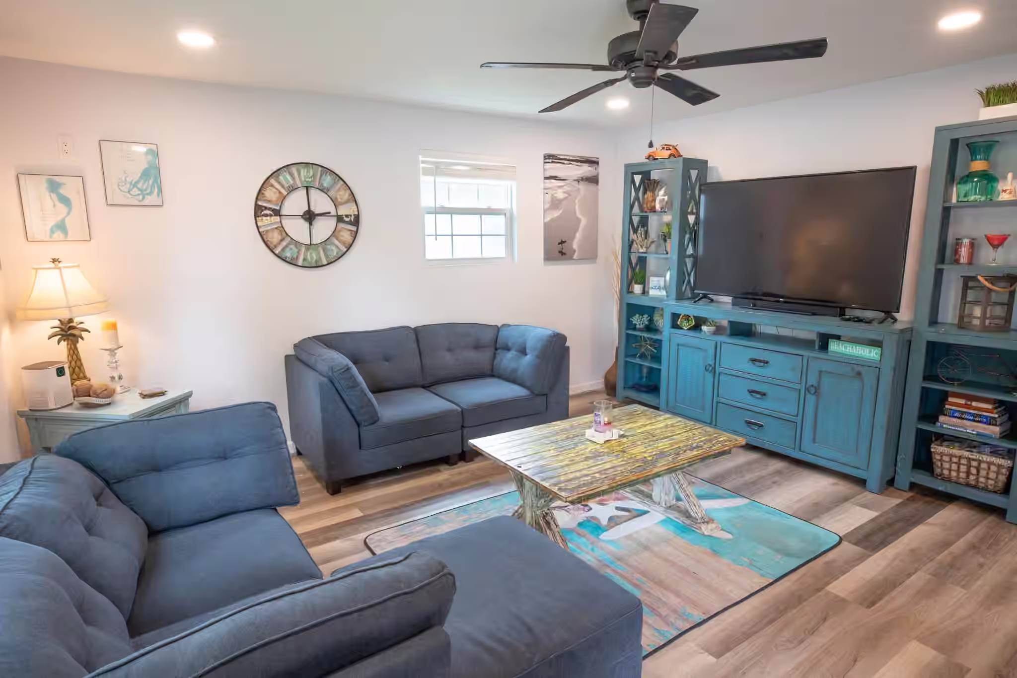 Photo 5 of 846 S Anderson Street, Angleton, TX