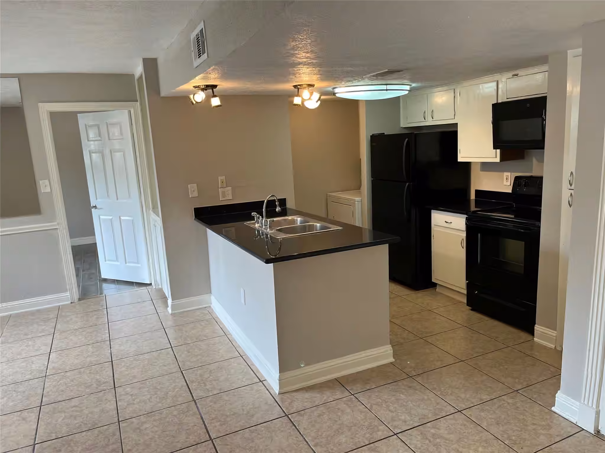 Photo 2 of 260 El Dorado Boulevard 805, Houston, TX