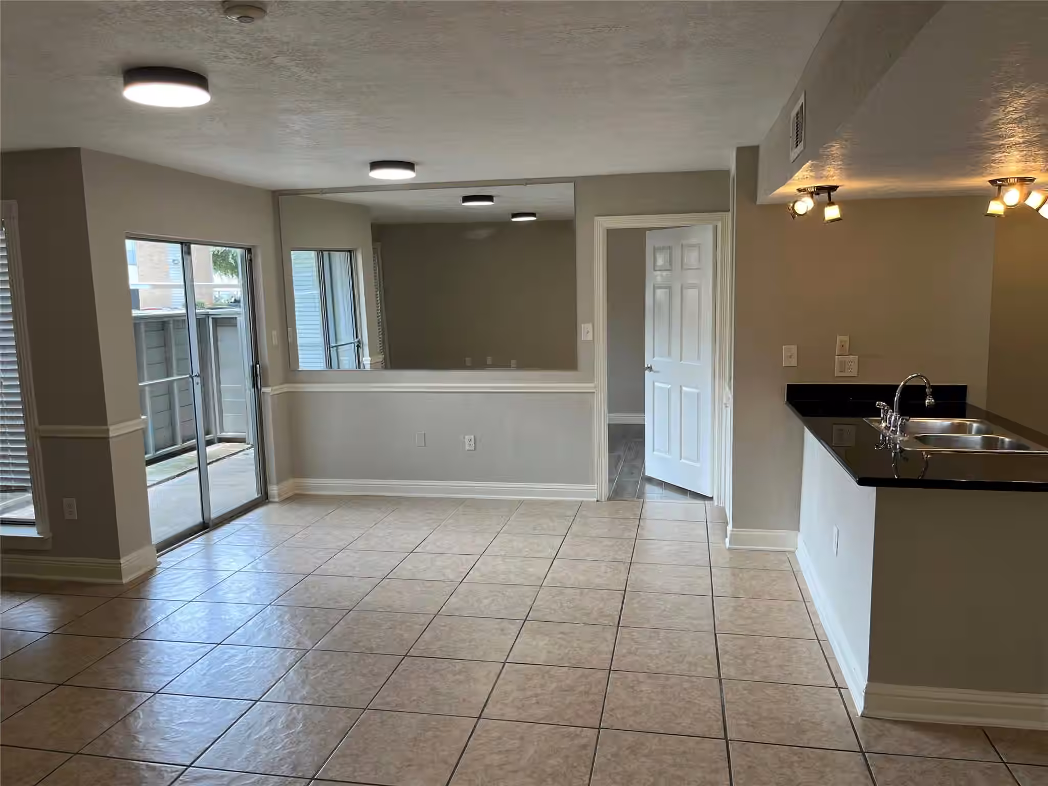 Photo 3 of 260 El Dorado Boulevard 805, Houston, TX