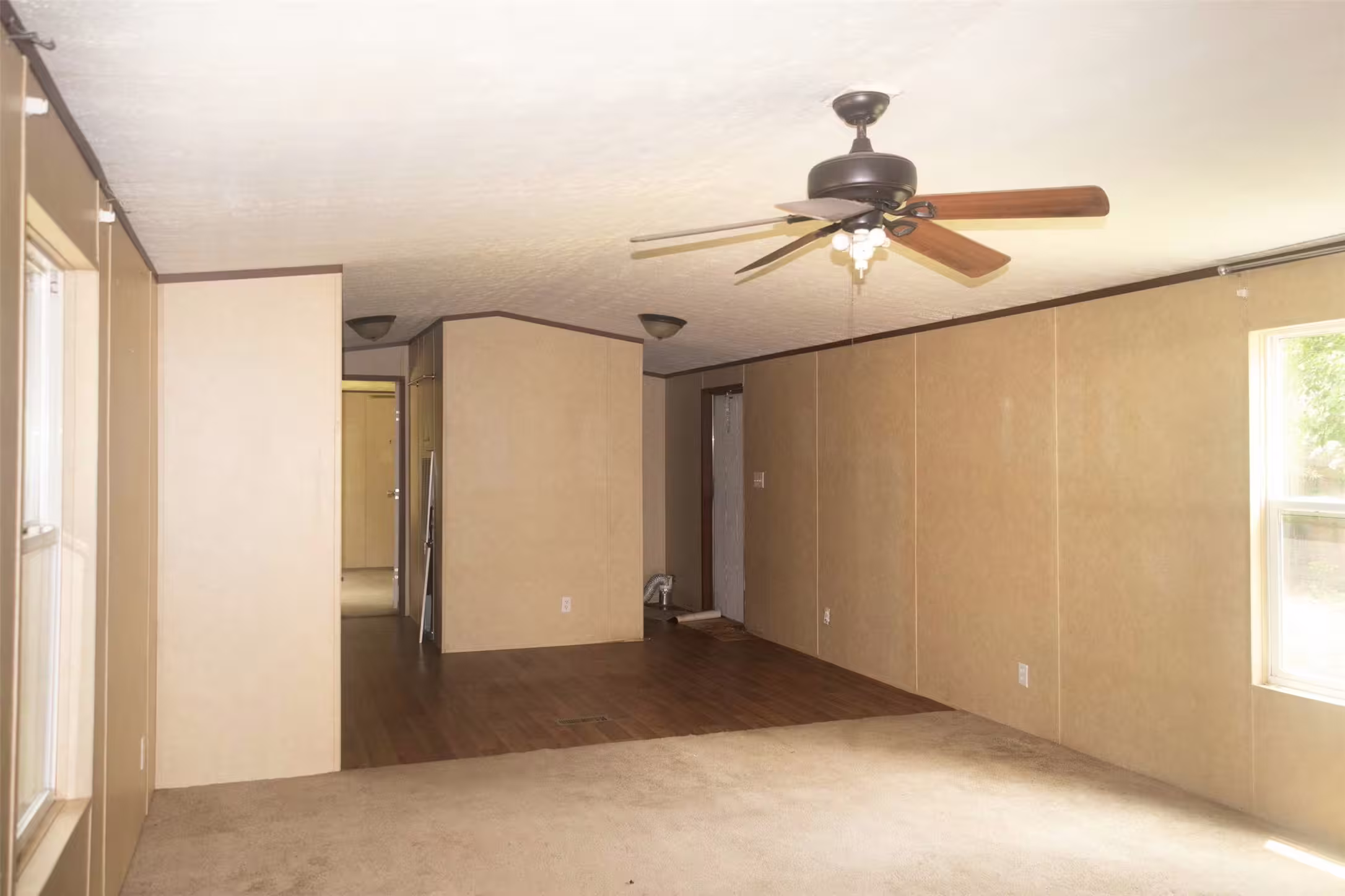 Photo 4 of 8916 Lakeside Drive, Plantersville, TX