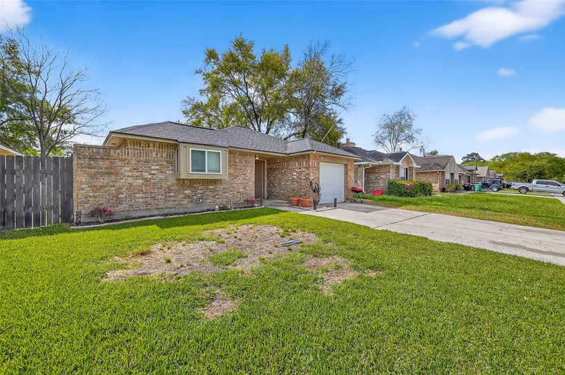 Photo 4 of 2526 Spring Dusk Lane, Spring, TX
