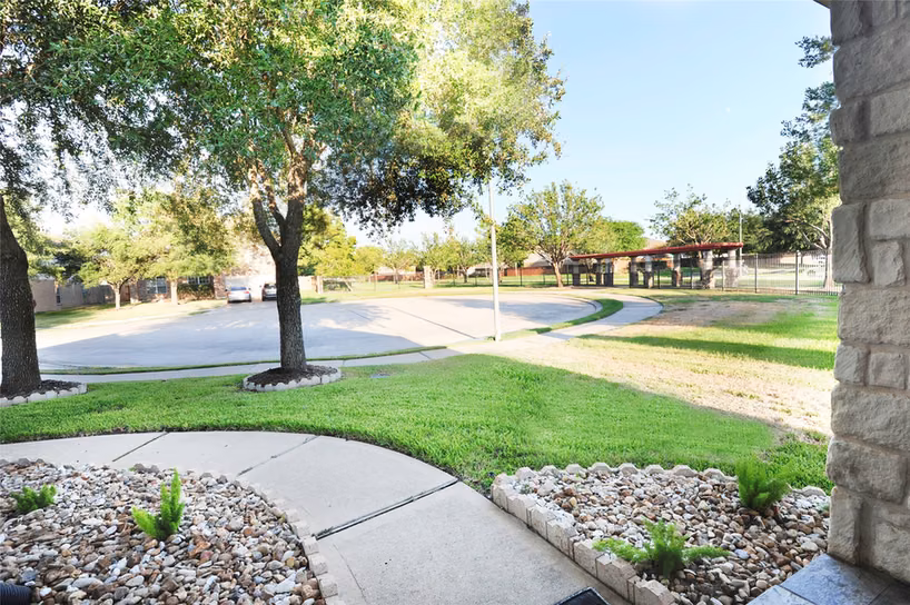 Photo 4 of 7822 Rocky Peak Lane, Richmond, TX