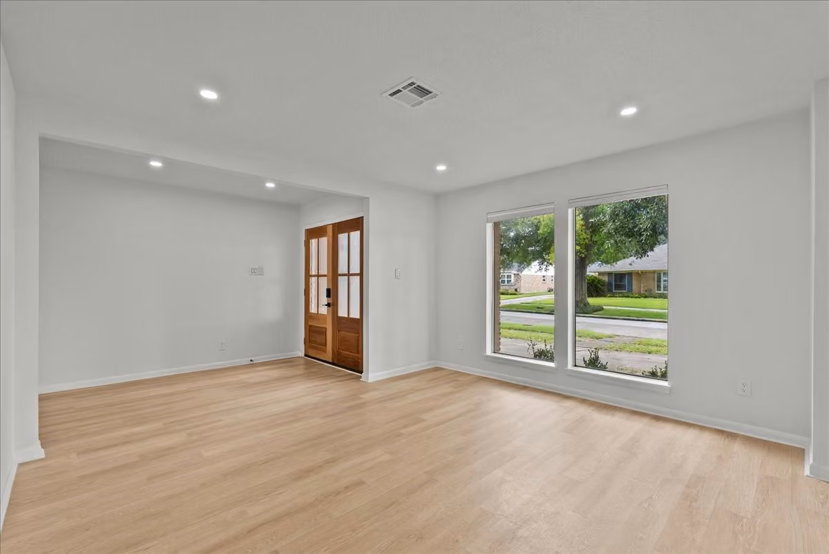 Photo 5 of 5762 Birdwood Road, Houston, TX