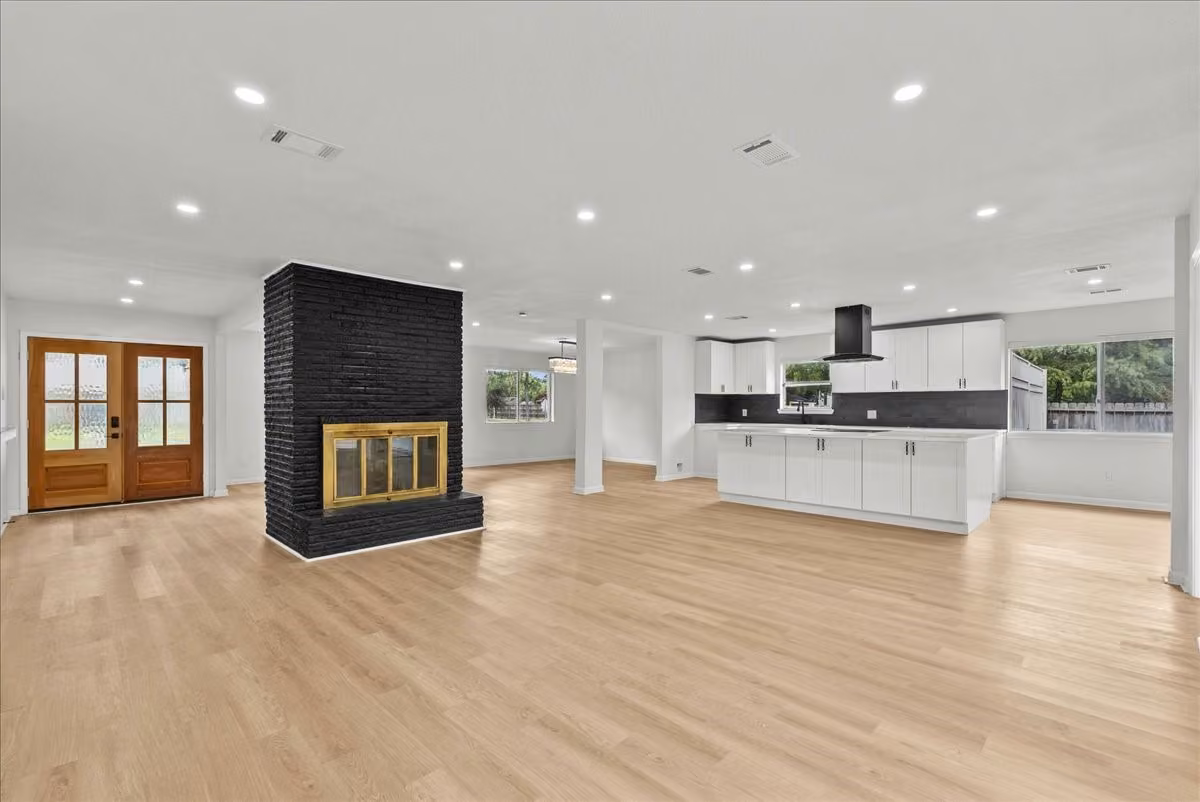 Photo 7 of 5762 Birdwood Road, Houston, TX