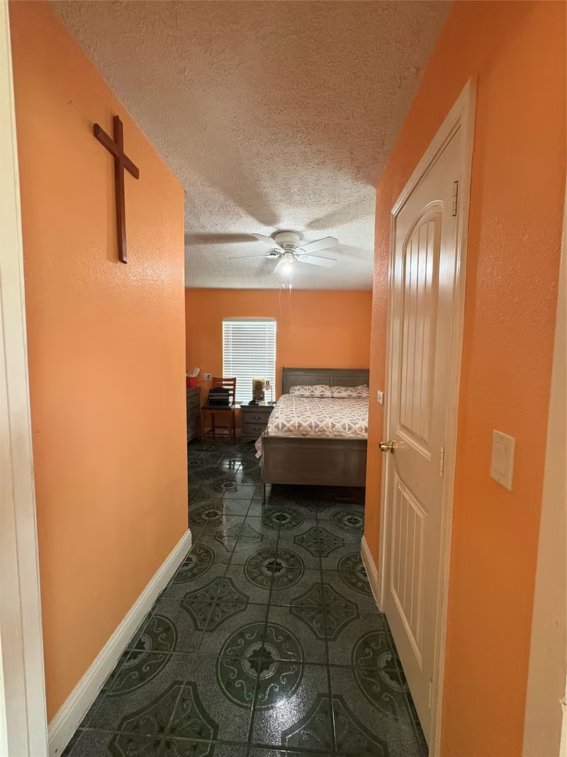 Photo 3 of 13013 Breezeway Street, Houston, TX