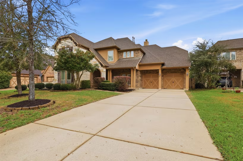 Photo 2 of 123 Brendan Woods Lane, Conroe, TX