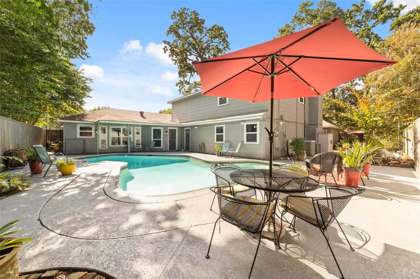Photo 2 of 10823 Dunbrook Drive, Houston, TX
