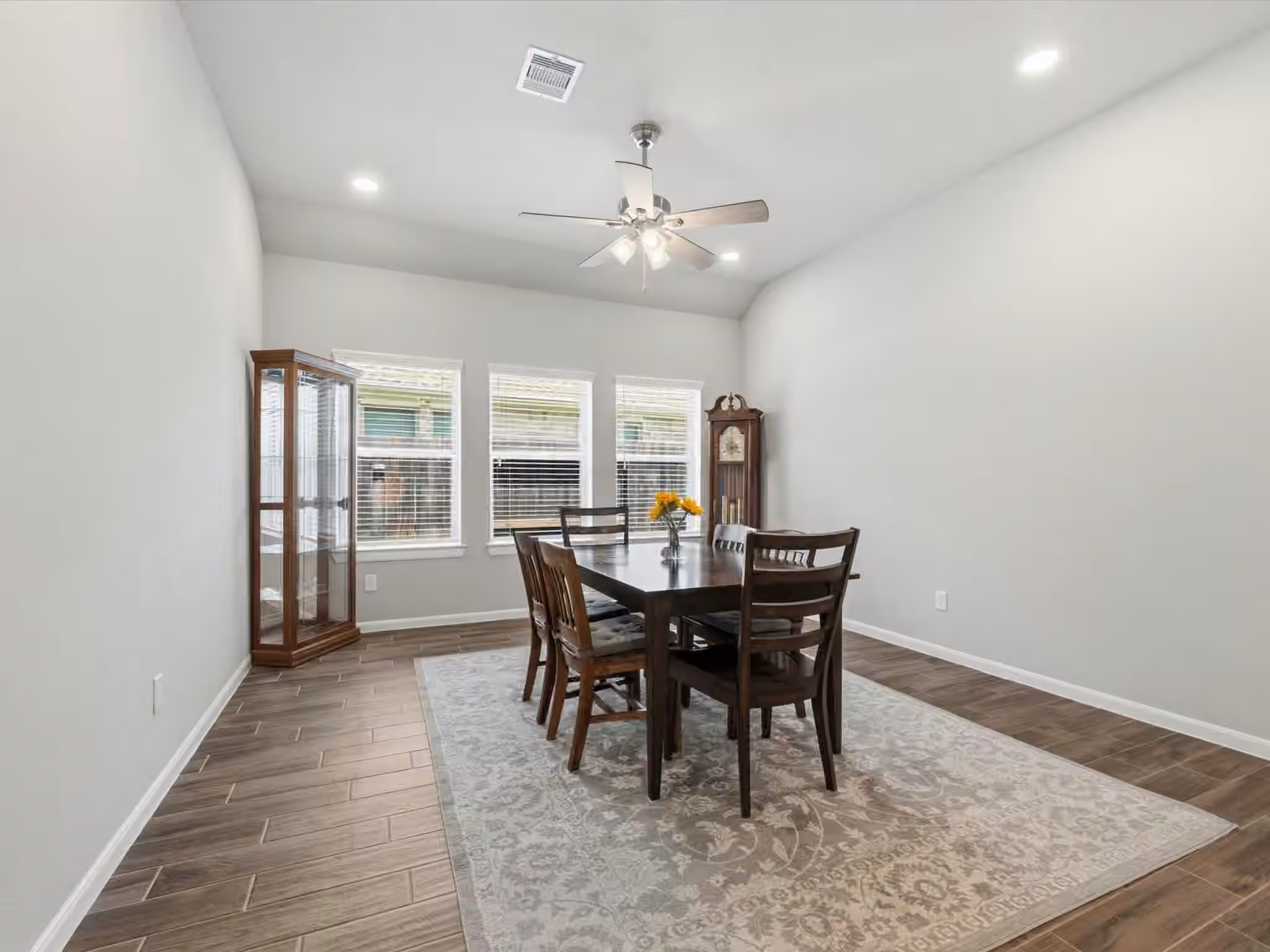 Photo 4 of 29411 Amber Pine Court, Katy, TX