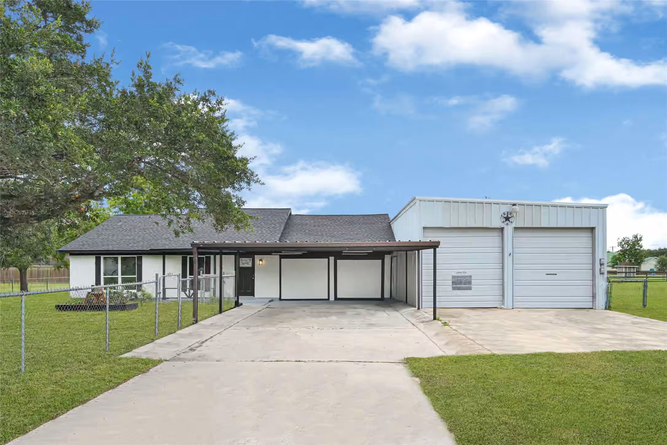 Photo of 1434 County Road 850, Alvin, TX 77511