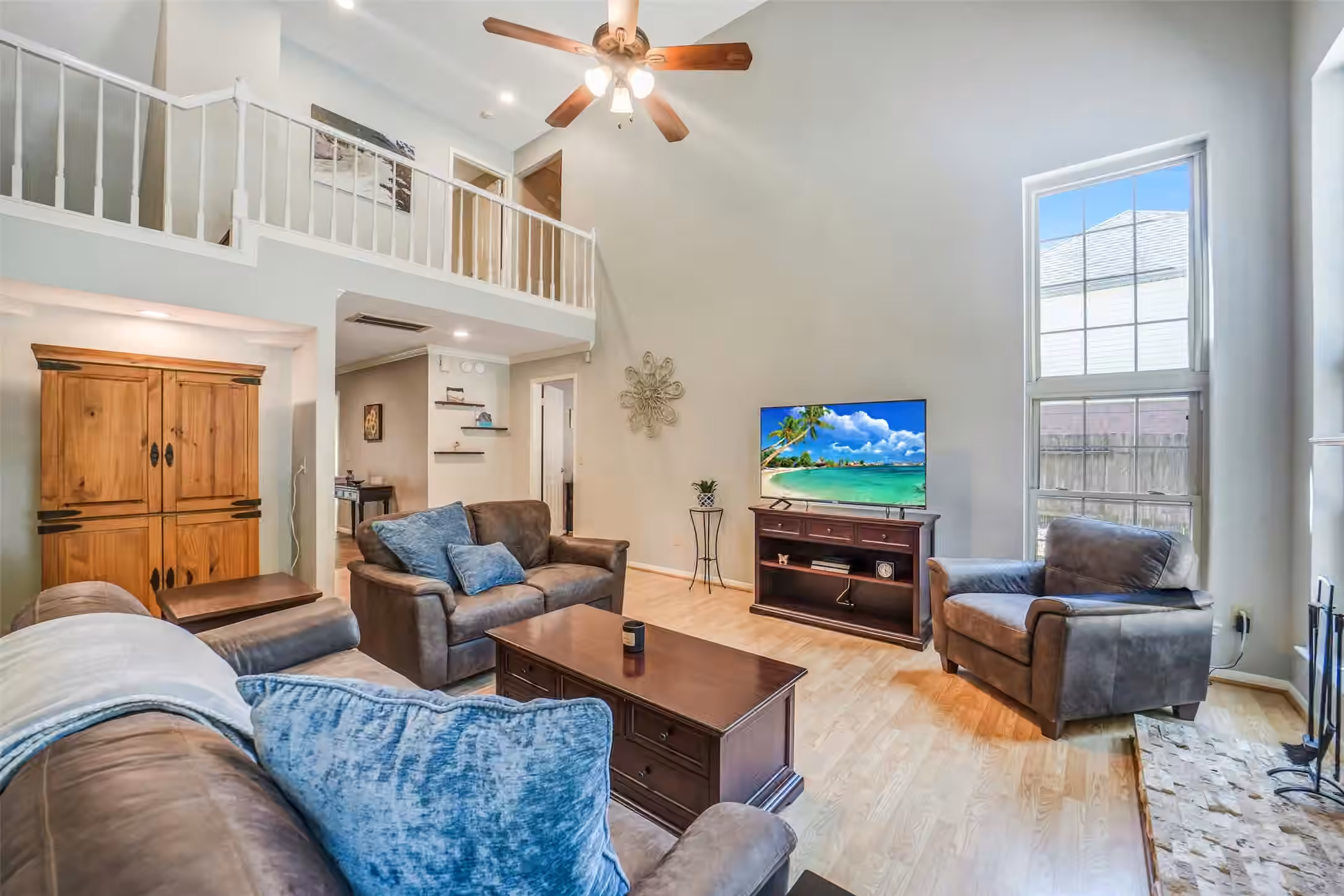 Photo 7 of 9002 Havencrest Drive, Houston, TX