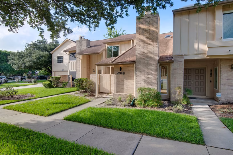 Photo 4 of 2916 Windchase Blvd, Houston, TX