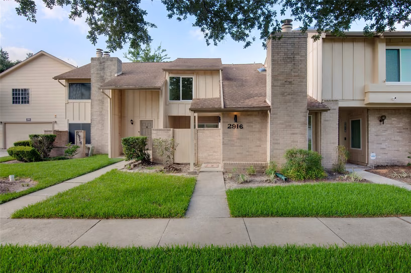 Photo 5 of 2916 Windchase Blvd, Houston, TX